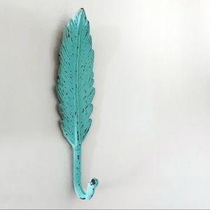 Iron feather wall hook